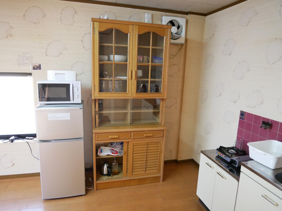 Guest House Twenty-Seven 27 Osaka Esterno foto