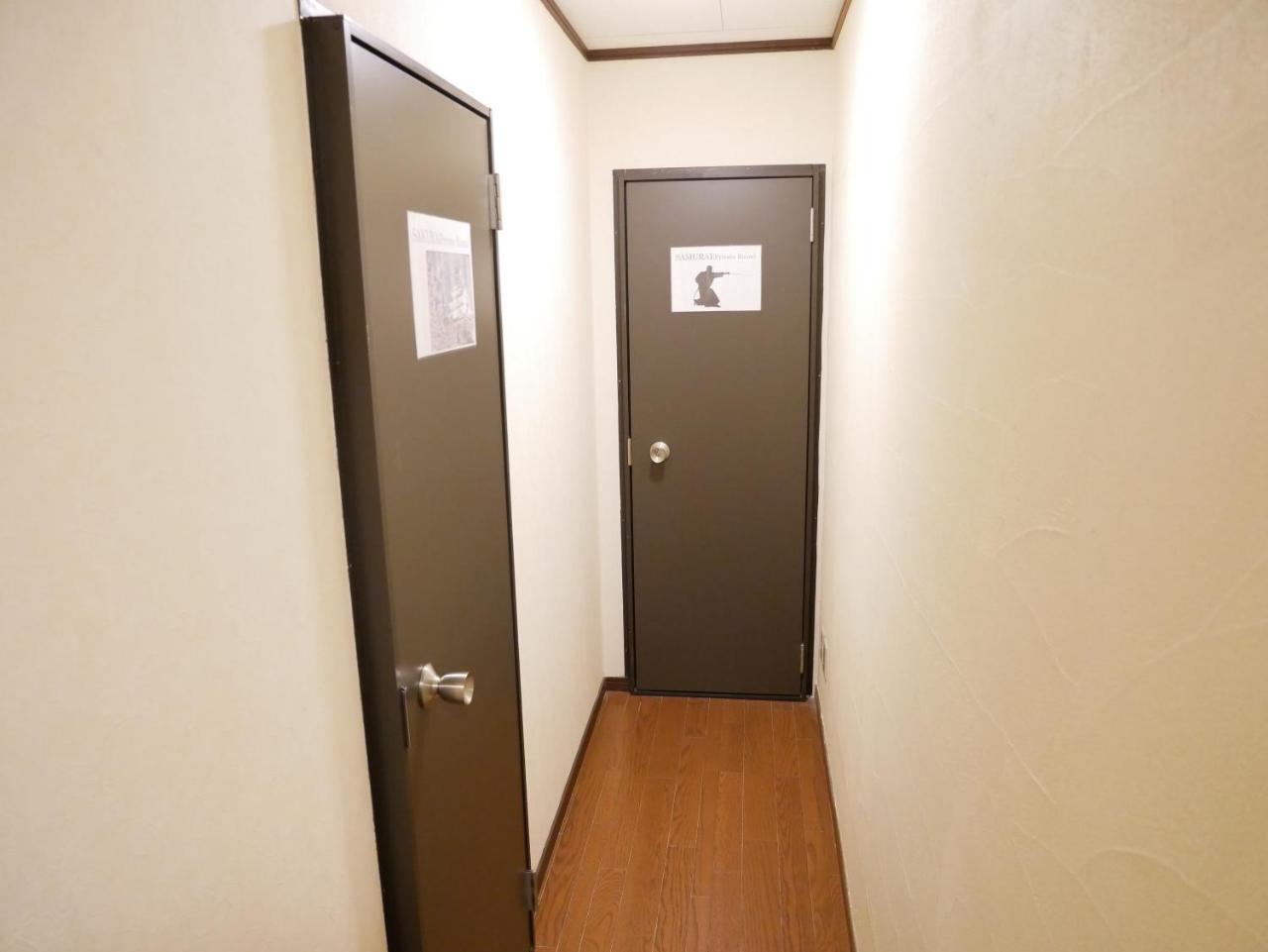 Guest House Twenty-Seven 27 Osaka Esterno foto